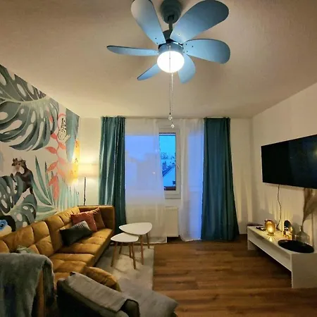 Light Jungle - Innenstadt Fuer 7 Grill Balkon Netflix Waschtrockner Lägenhet