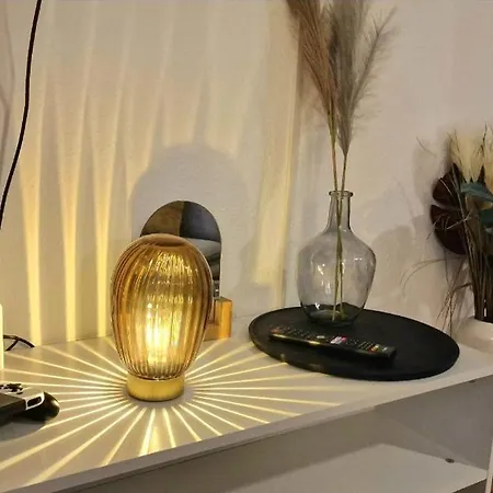 Light Jungle - Innenstadt Fuer 7 Grill Balkon Netflix Waschtrockner *