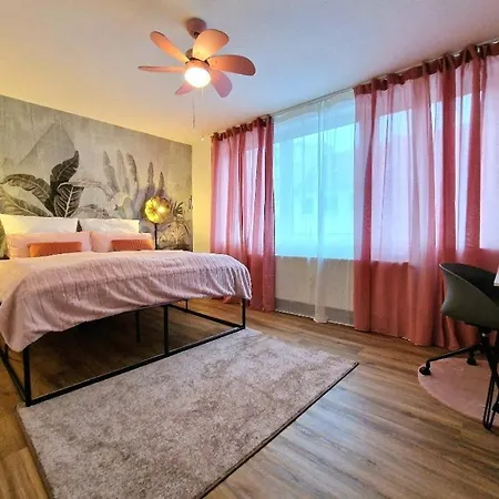 Lägenhet Light Jungle - Innenstadt Fuer 7 Grill Balkon Netflix Waschtrockner *