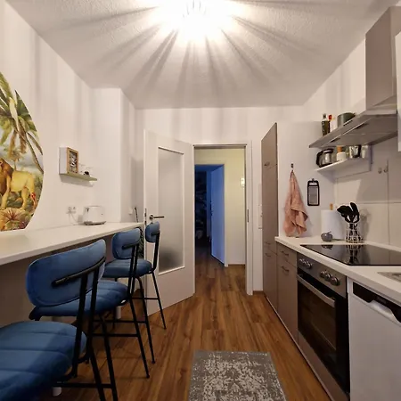 Lägenhet Light Jungle - Innenstadt Fuer 7 Grill Balkon Netflix Waschtrockner