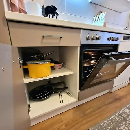 Light Jungle - Innenstadt Fuer 7 Grill Balkon Netflix Waschtrockner