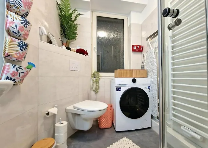 Light Jungle - Innenstadt Für 7 Grill Balkon Netflix Waschtrockner Apartamento *