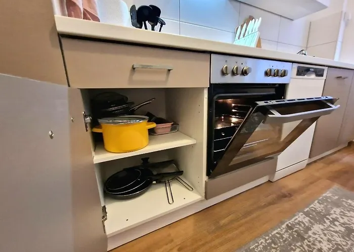 Light Jungle - Innenstadt Für 7 Grill Balkon Netflix Waschtrockner Apartamento *