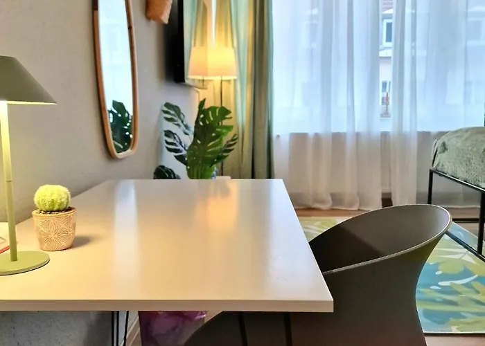 Light Jungle - Innenstadt Für 7 Grill Balkon Netflix Waschtrockner Apartamento